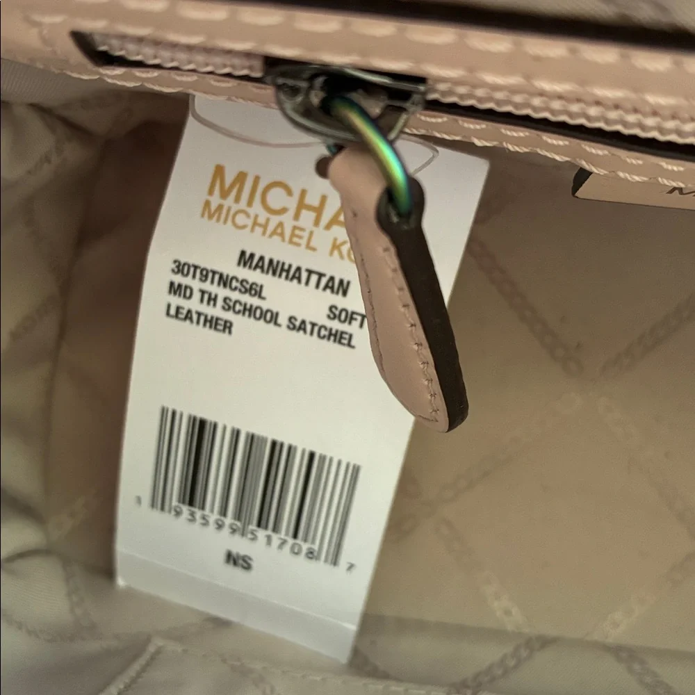 NWT Michael Kors Manhattan School Satchel in Soft Pink Contrast Trim